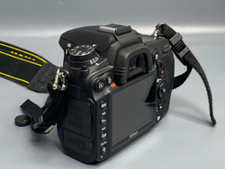 Nikon D7000 — 13 000 кадров