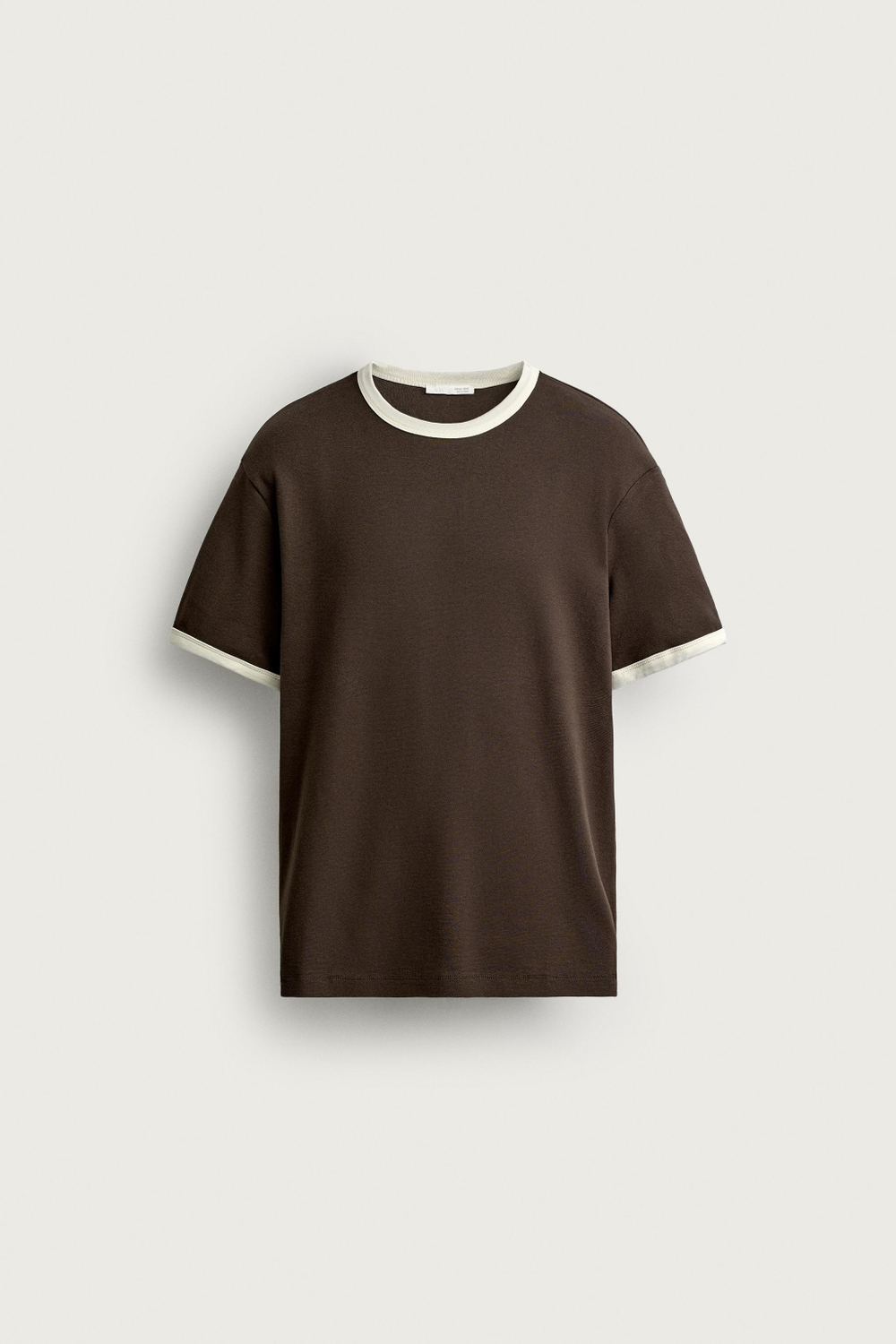 БАЗОВАЯ ФУТБОЛКА В РУБЧИК С КОНТРАСТНЫМИ ДЕТАЛЯМИ — ZARA