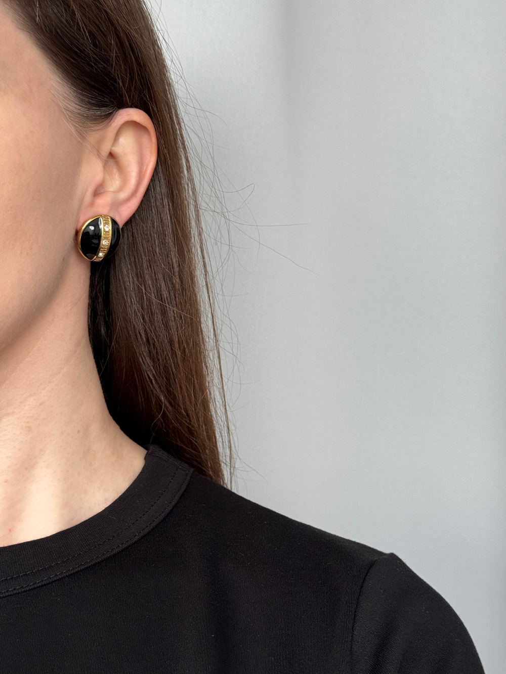 Серьги с чёрной эмалью и кристаллами Avon