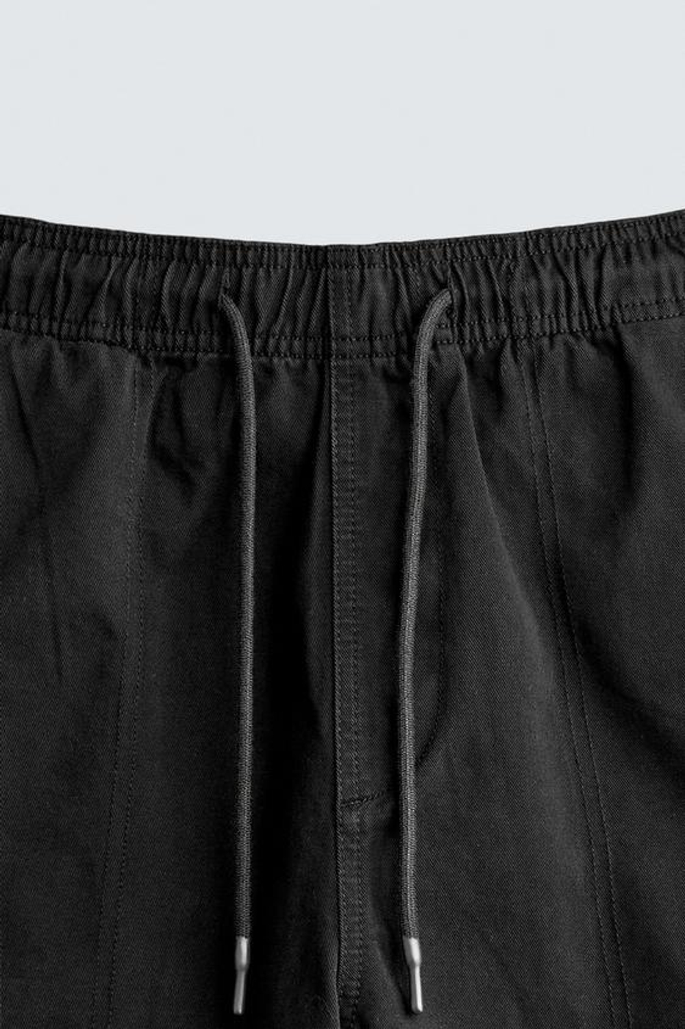 ZARA ШОРТЫ RELAXED FIT С ЭФФЕКТОМ ПОТЕРТОСТИ, ЧЕРНЫЙ