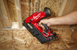 Аккумуляторный гвоздезабиватель Milwaukee M18 FFN-0C 4933471406