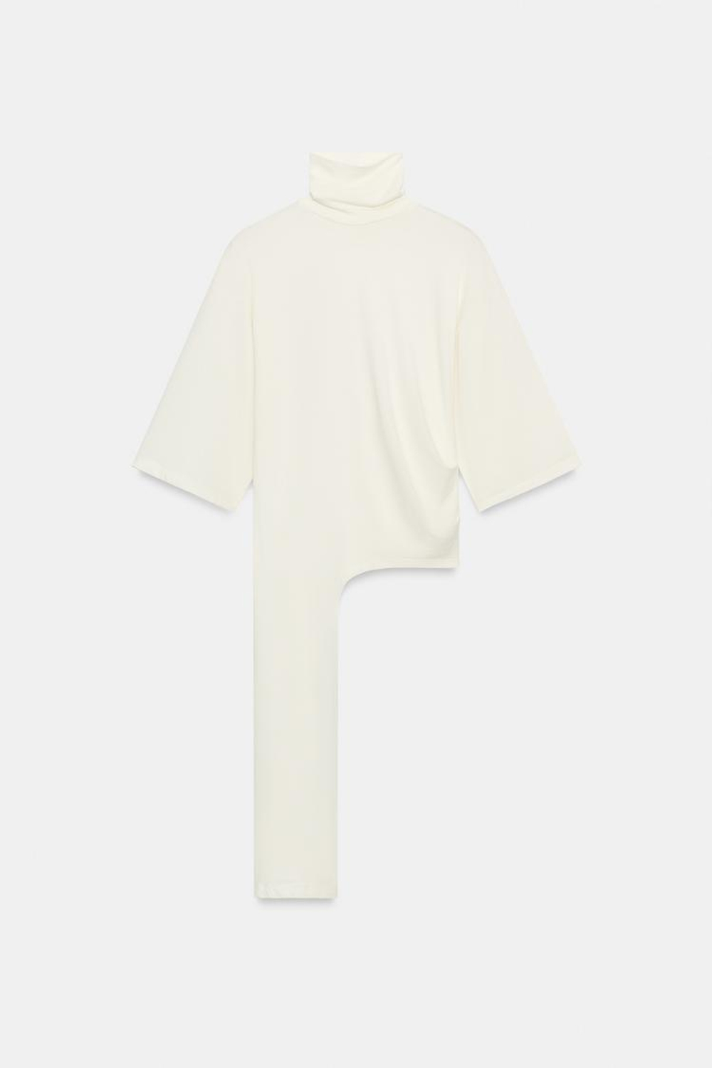 ZARA АСИММЕТРИЧНАЯ ФУТБОЛКА СО СБОДКАМИ, ЭКРЮ