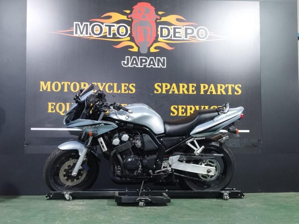 Yamaha FZS600 Fazer 2003