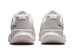 Мужские кроссовки теннисные Nike Zoom GP Challenge Pro Premium - белый