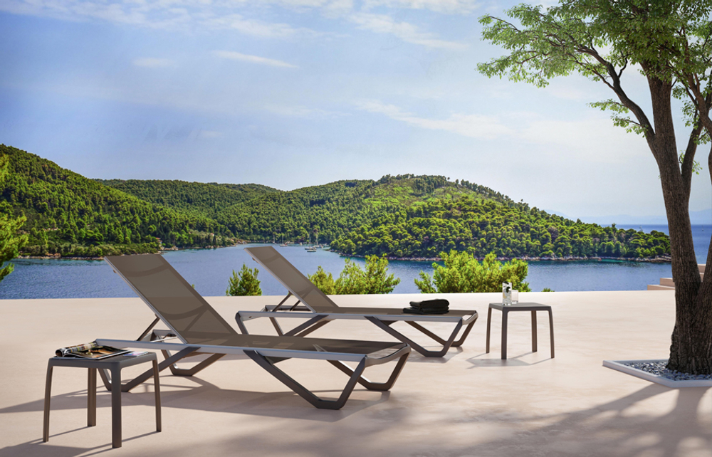 Столик пластиковый для шезлонга Wave Side Table