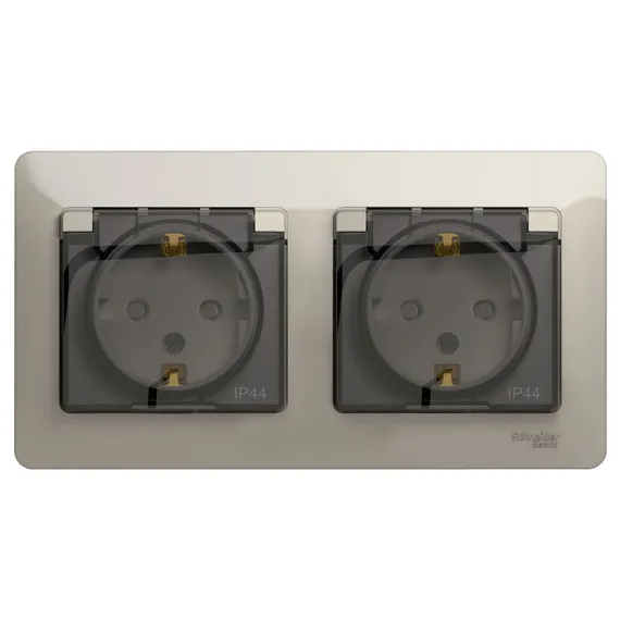 Розетка с крышкой Systeme Electric Glossa Молочный GSL000947