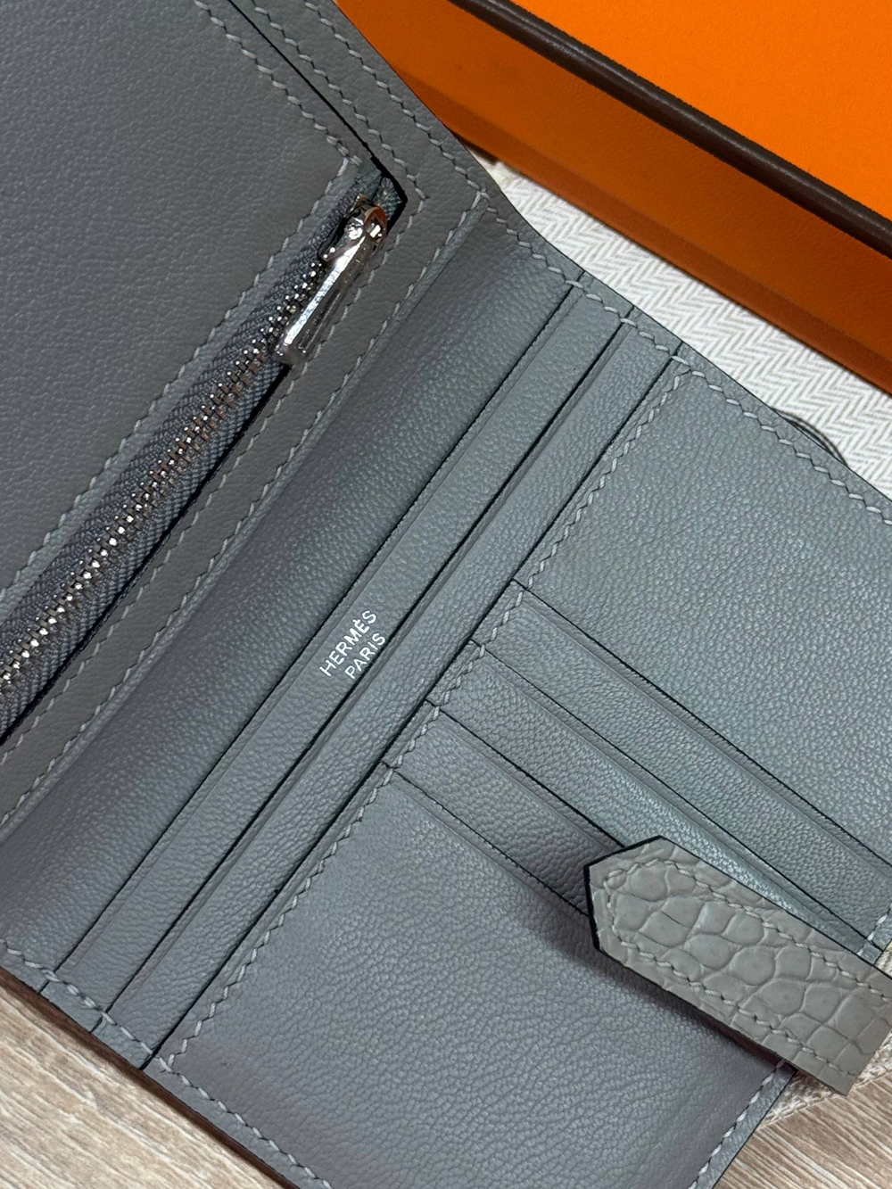 Кошелек Hermes из кожи крокодила
