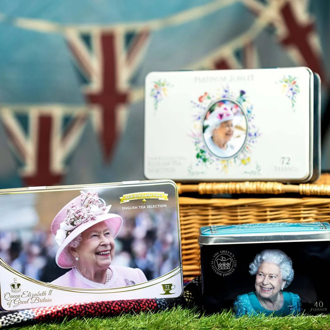New English Teas Набор чая в пакетиках Queen Elizabeth II Tea Tin Set, 184шт