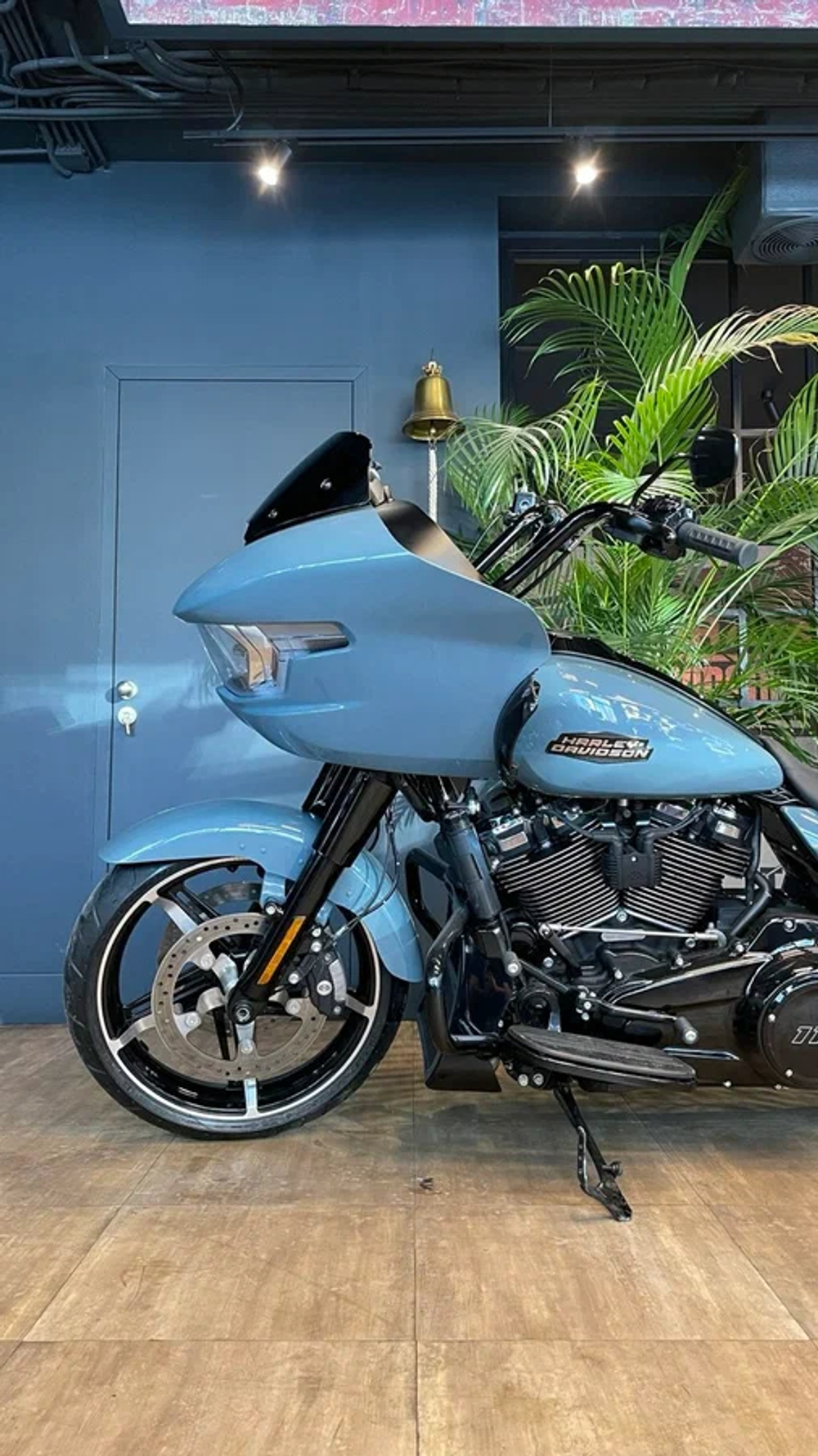 Harley- Davidson Road Glide 117 SHARKSKIN BLUE/Black 2024