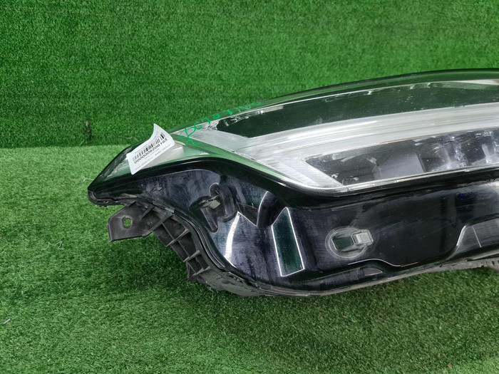 Фара правая Volvo XC90 2 (2014-2019) Full LED