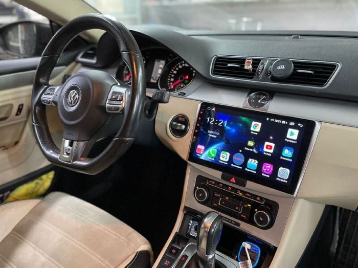 Магнитола для Volkswagen Passat 2005-2015 (B6, B7, CC) - FarCar S500-TS10 монитор 10.36" QLED на Android 14, Быстрая, CarPlay, 4G SIM-слот