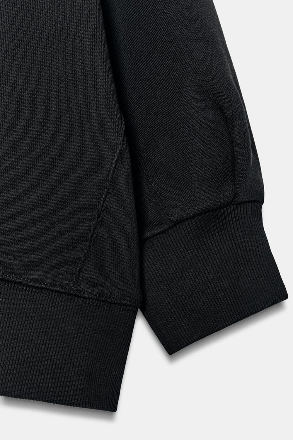ZARA ОБЪЕМНАЯ УКОРОЧЕННАЯ ТОЛСТОВКА, ЧЕРНЫЙ