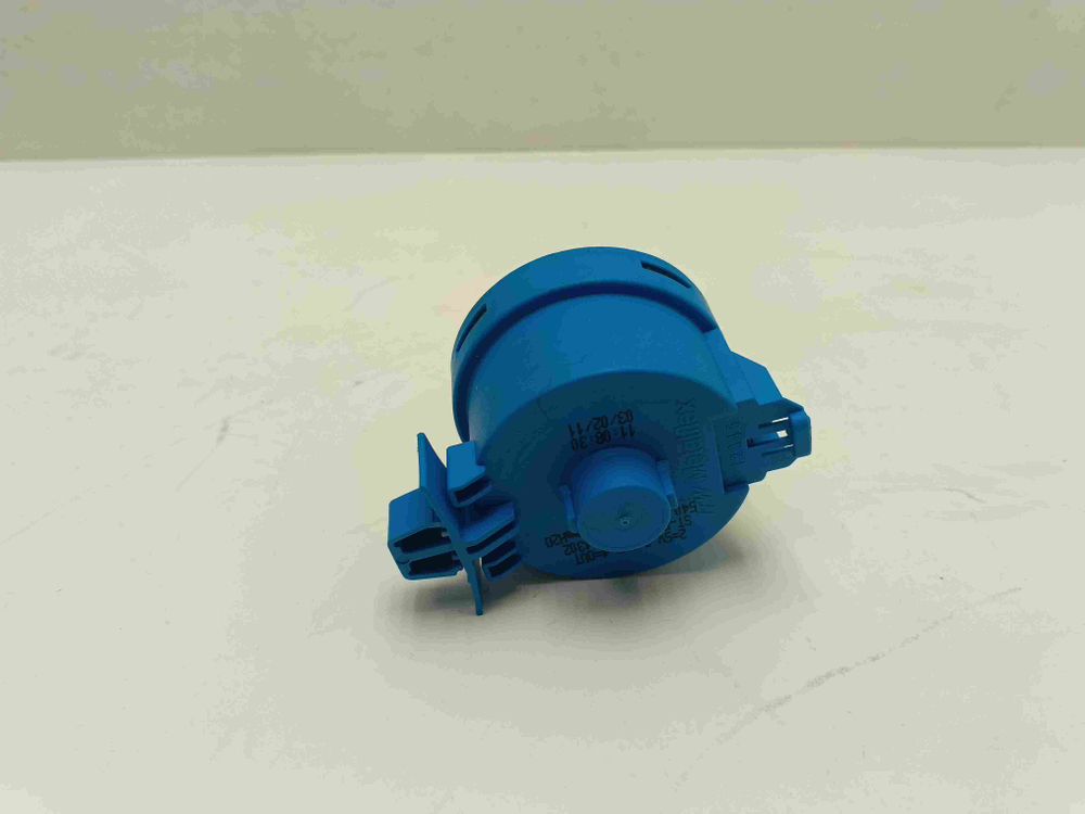 LS60840L кт224 Датчик уровня воды для стиральной машины AEG 132414302 б/у