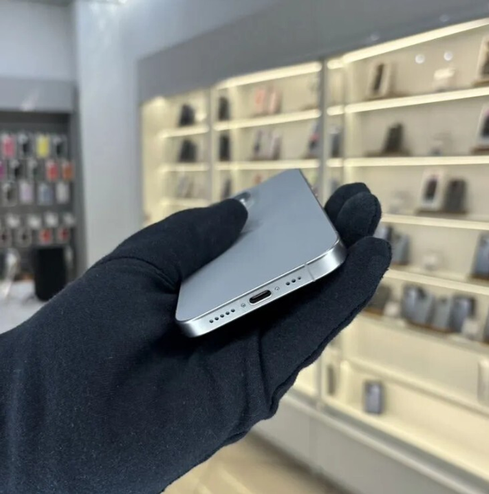 iPhone 15 Pro, 256 ГБ б/у