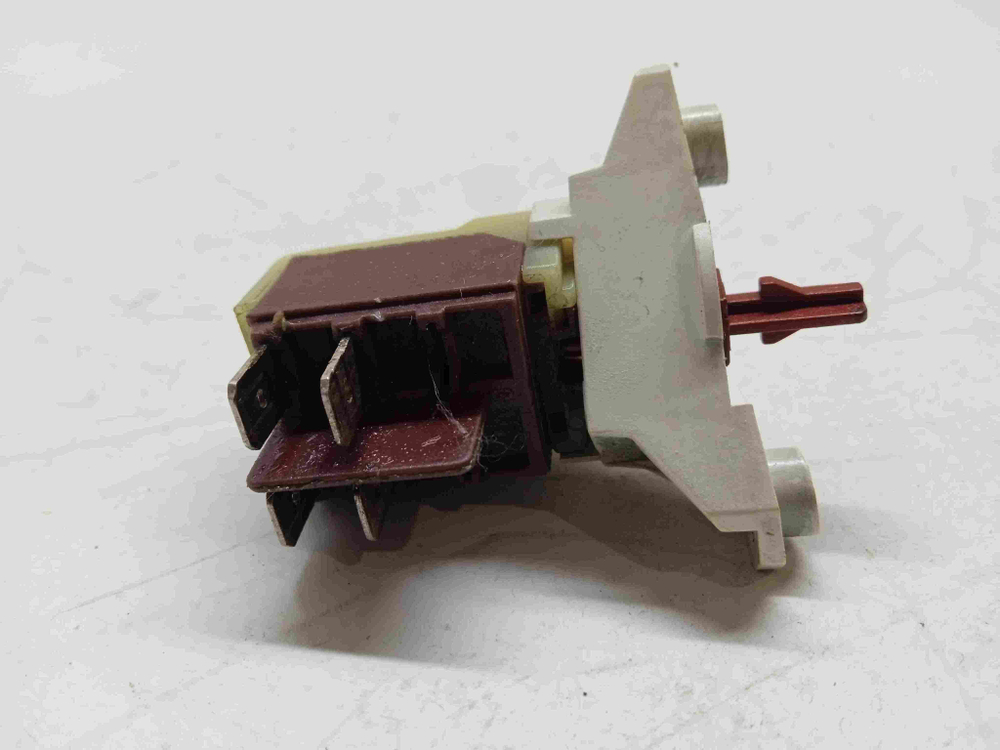 WKD24580T кт275 Сетевая кнопка для стиральной машины Beko WKD24580T б/у