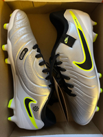 Бутсы Nike Tiempo Legend 10 Academy FG/MG - серебряный