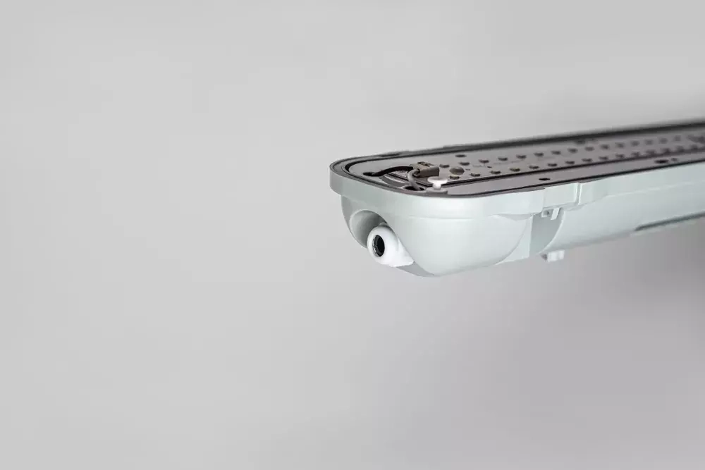 Светильник LED ДСП Айсберг 58W-7250Лм IP65 5000К прозрачн. 1200х85х80мм vs1411-58-tr-5k