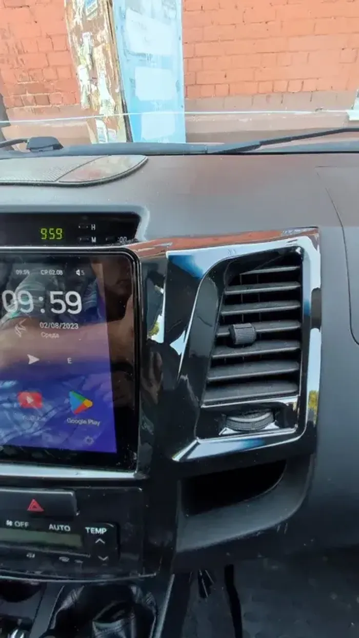 Магнитола для Toyota Hilux 2012-2015 - Vaycar VA77-1143 на Android 13, 4G SIM-слот