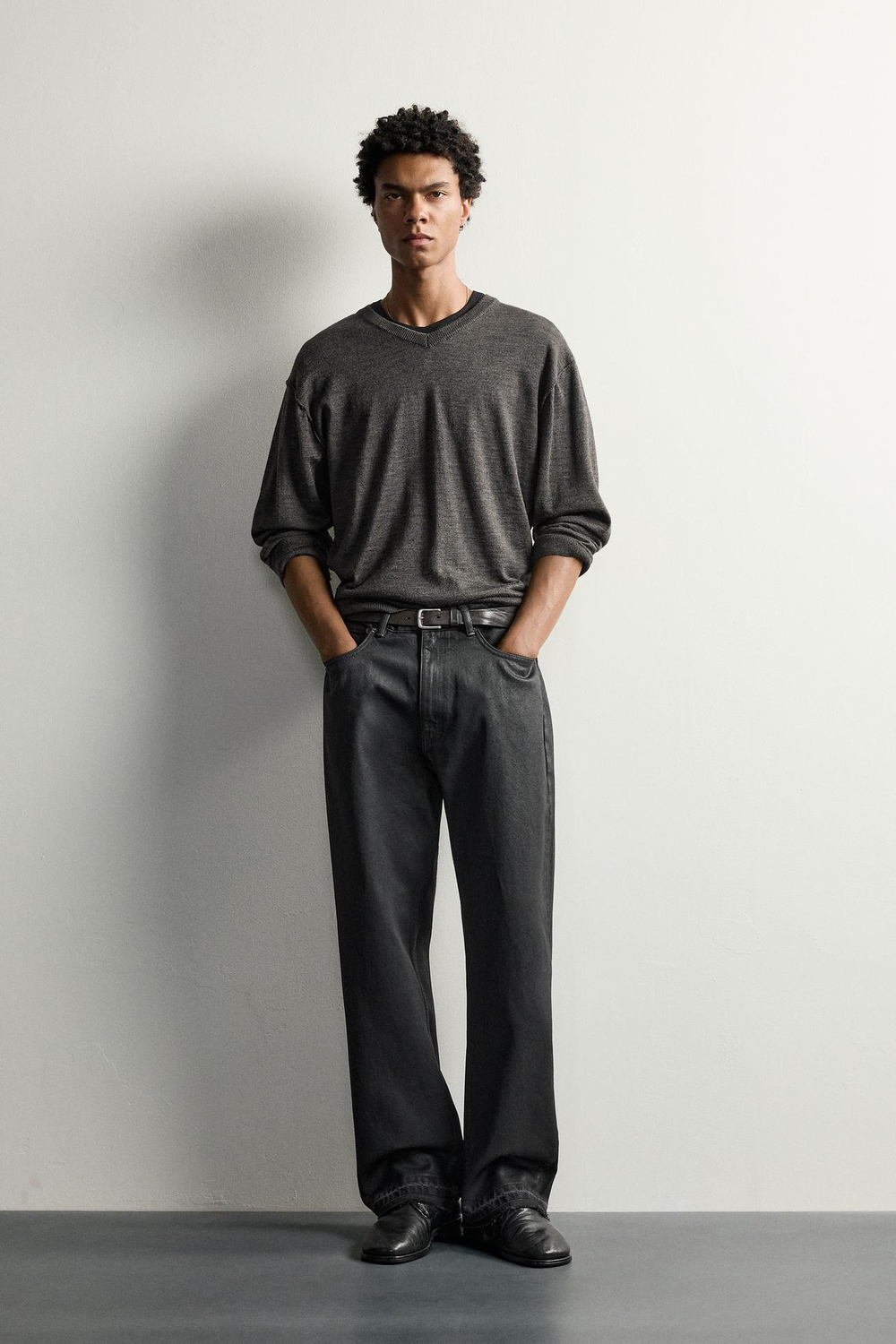 ZARA ДЖИНСЫ LOOSE FIT С ВОСКОВЫМ ЭФФЕКТОМ, ЧЕРНЫЙ