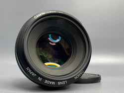 Canon EF 50mm f/1.4 USM