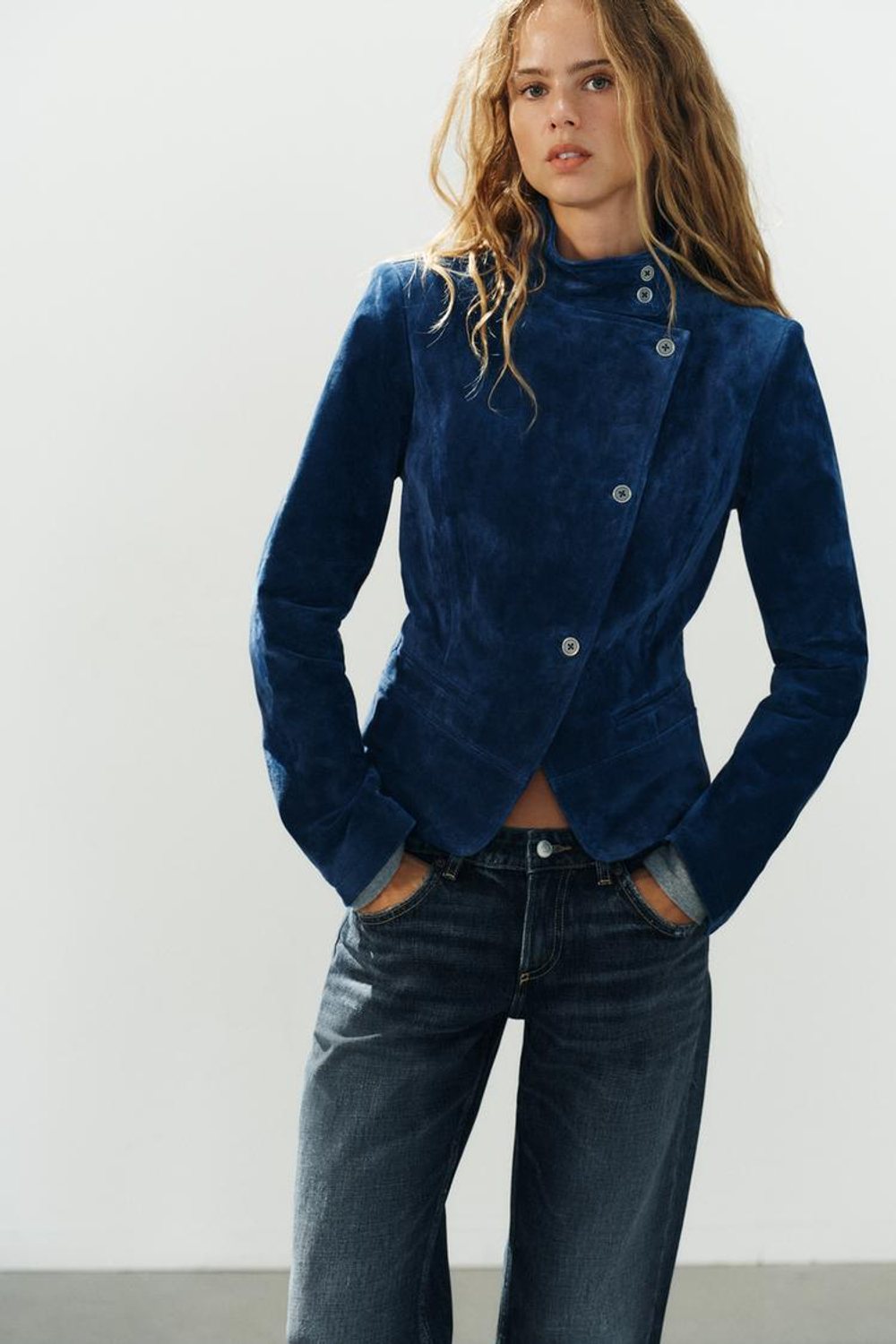 ZARA ДВУБОРТНАЯ КУРТКА ИЗ 100% ЗАМШИ, ИНДИГО