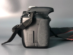 Canon 600d Kit 18-55 8100 кадров пробега