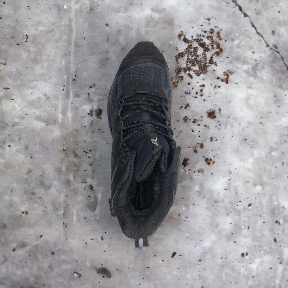 Reebok Zig Kinetica Winter • Black