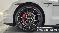 Porsche Taycan Base — 2023
