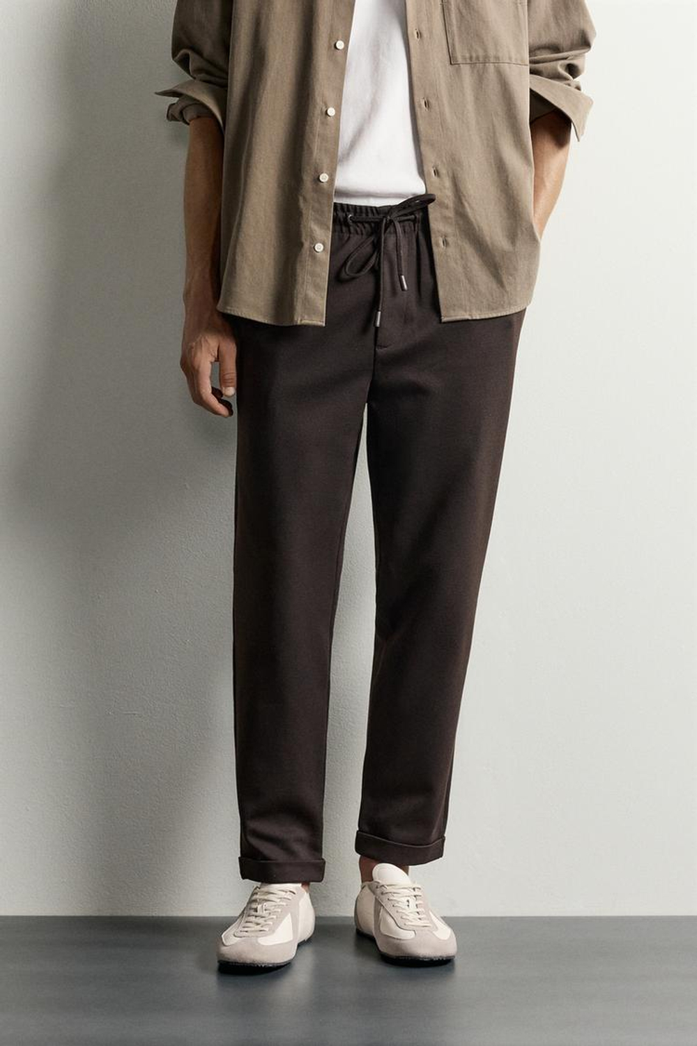 ZARA БРЮКИ-ДЖОГГЕРЫ NON IRON КОМФОРТНОЙ ПОСАДКИ, ШОКОЛАДНЫЙ
