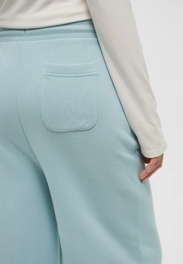 Брюки спортивные женские PUMA PREMIUM ESS Relaxed Sweatpants op