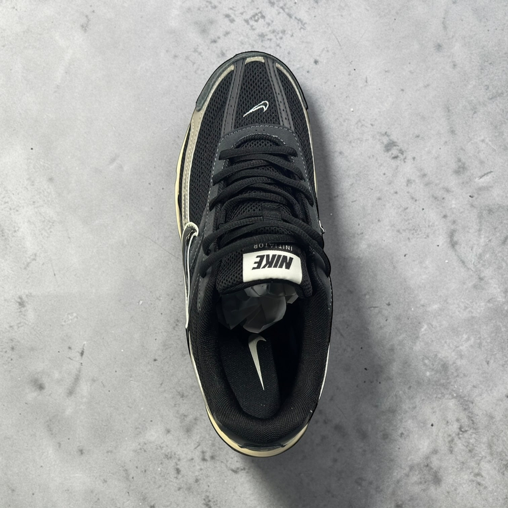Nike Initiator • Black Bone