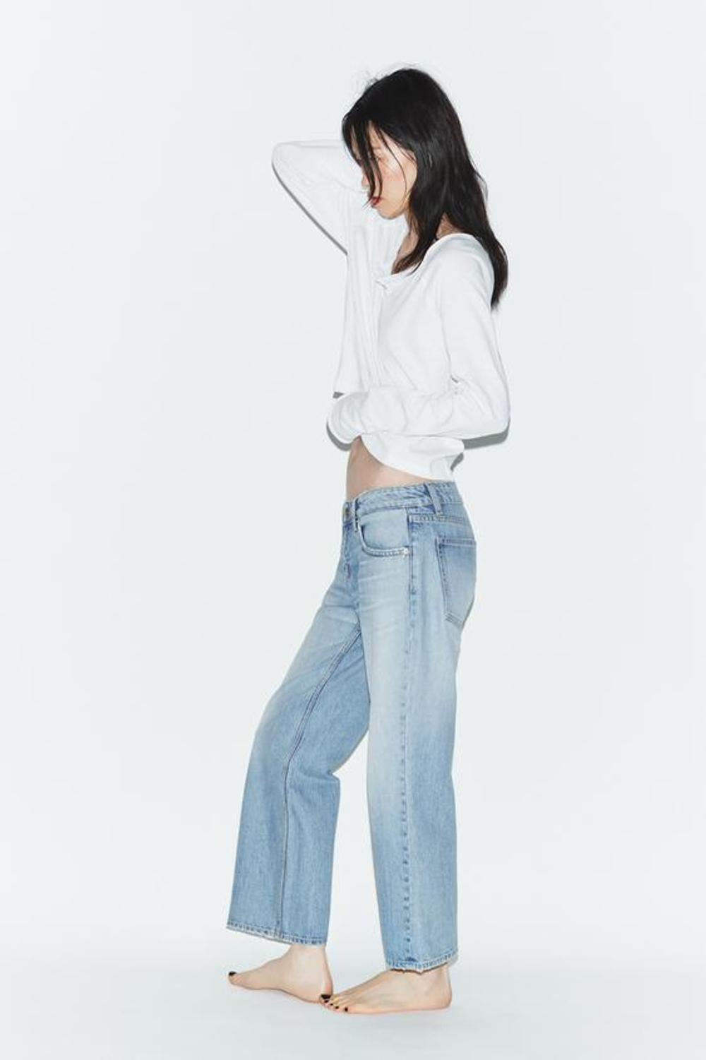 Джинсы TRF с низкой талией, короткими и широкими брючинами - ZARA