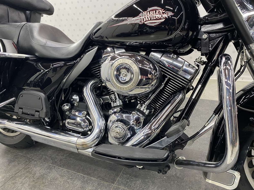 Harley-Davidson Electra Glide FLHTC1580 , 2009