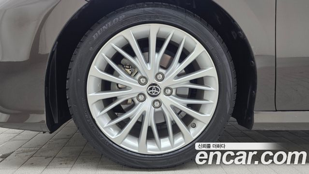 Toyota Camry 2.5 — 2019