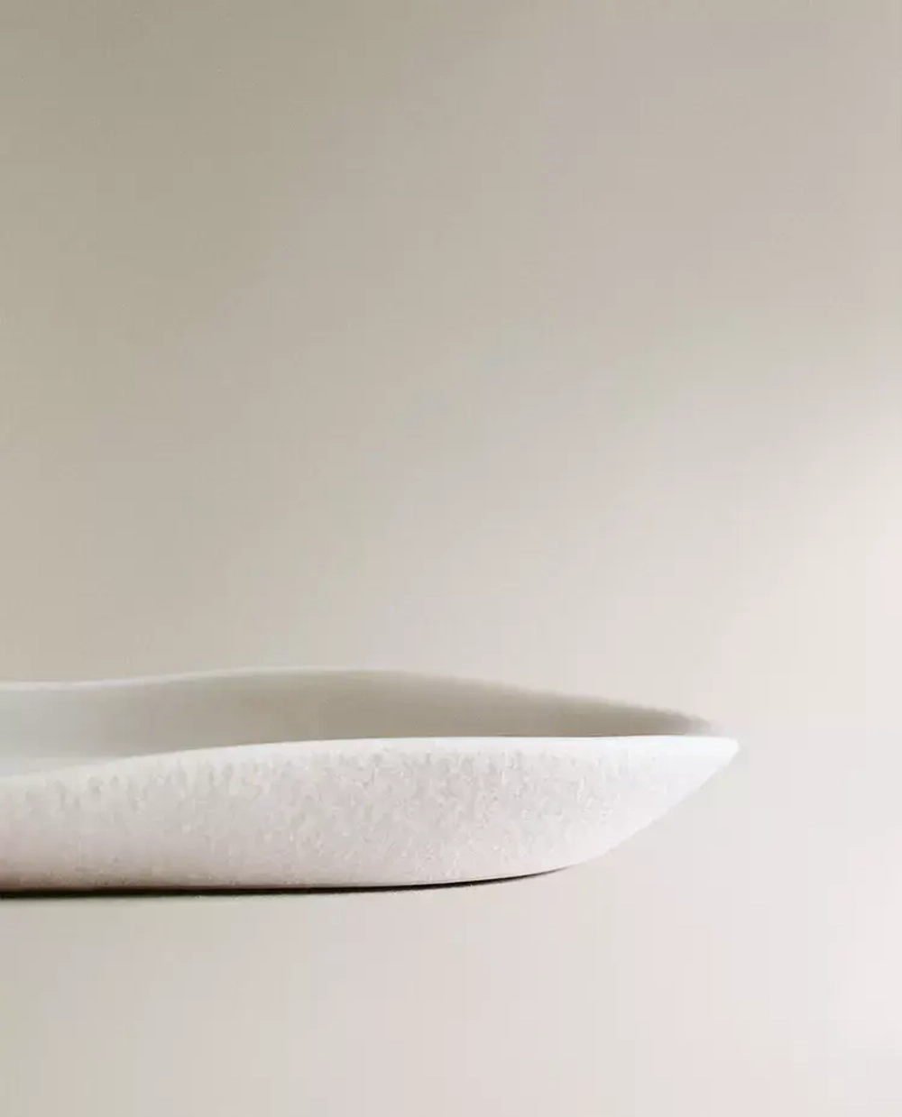 ZARA HOME МЫЛЬНИЦА С РЕЛЬЕФНЫМ УЗОРОМ, БЕЛЫЙ