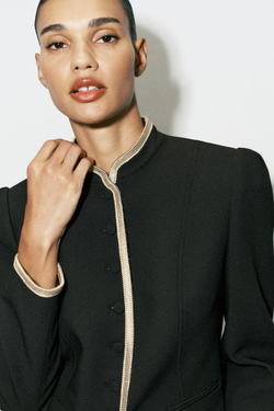 ZARA БЛЕЙЗЕР С КОНТРАСТНОЙ ОКАНТОВКОЙ, ЧЕРНЫЙ