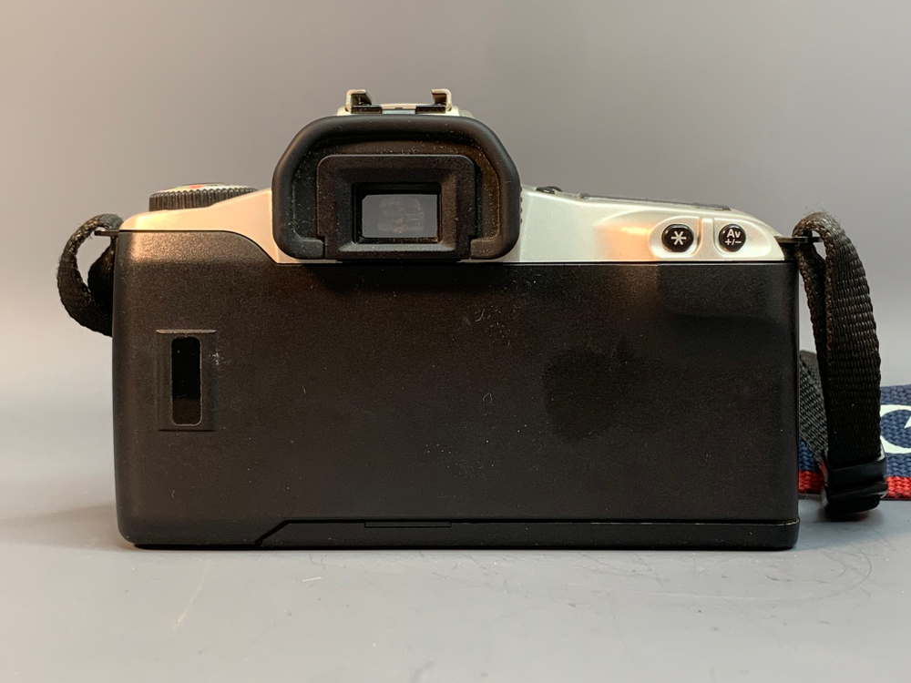Canon EOS 300 kit EF 28-90mm 4-5.6 II
