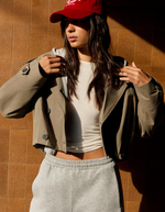 Женский короткий тренч с защипами - BERSHKA