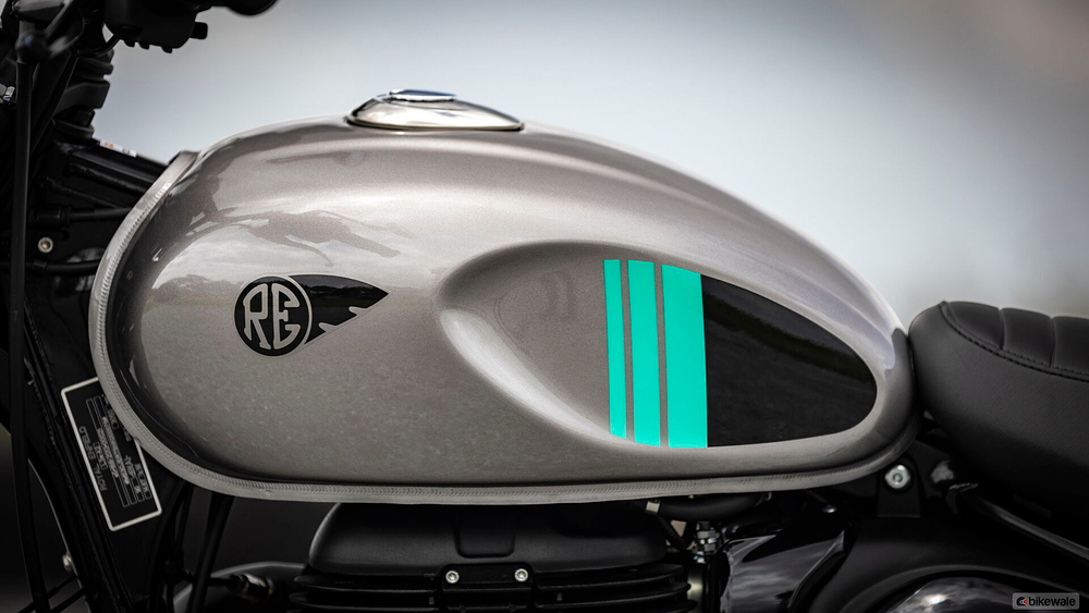 Royal Enfield Hunter 350 Dapper Ash