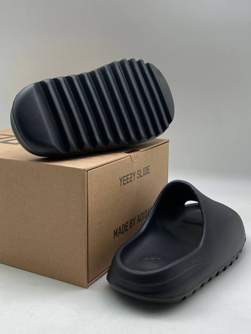Шлепанцы Adidas Yeezy