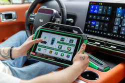 Launch SmartSafe P01 EV