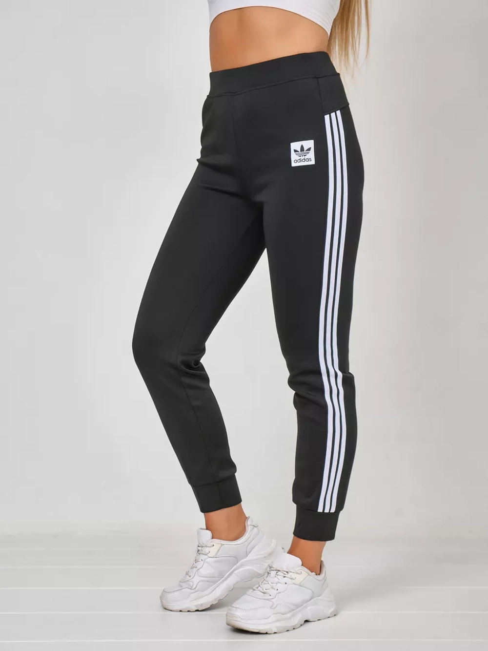 костюм спортивный на молнии Adidas с брюками и толстовка