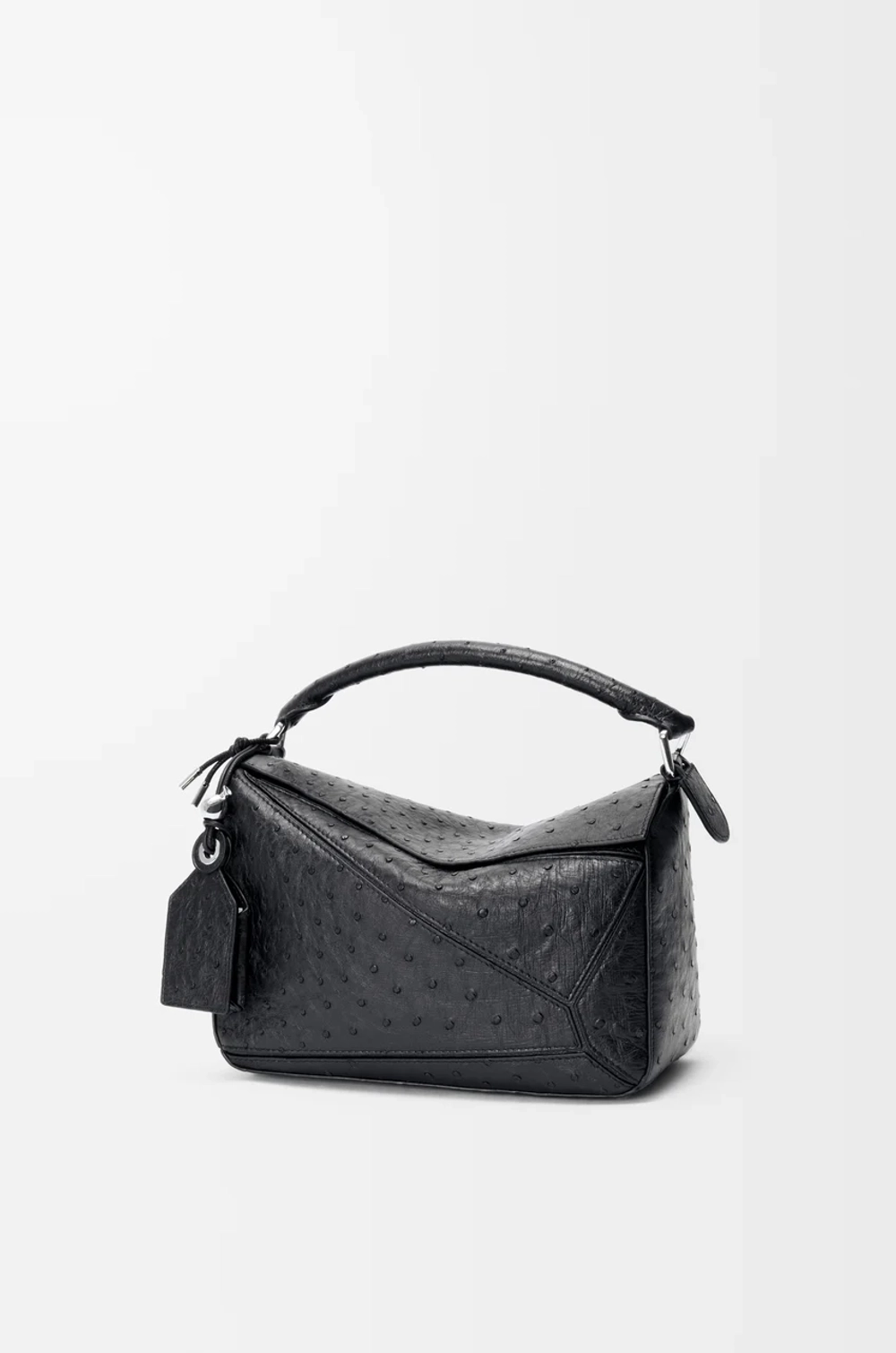 Loewe Маленькая сумка Puzzle Featherlight из страусиной кожи, черный