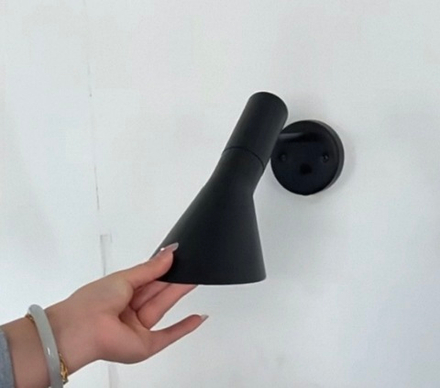 Wall design lamp AJ by Louis Poulsen (black)
