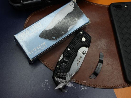 Складной нож Cold Steel Voyager Medium Clip Point 29TMC c клинком из стали AUS-8, рукоять Grivory
