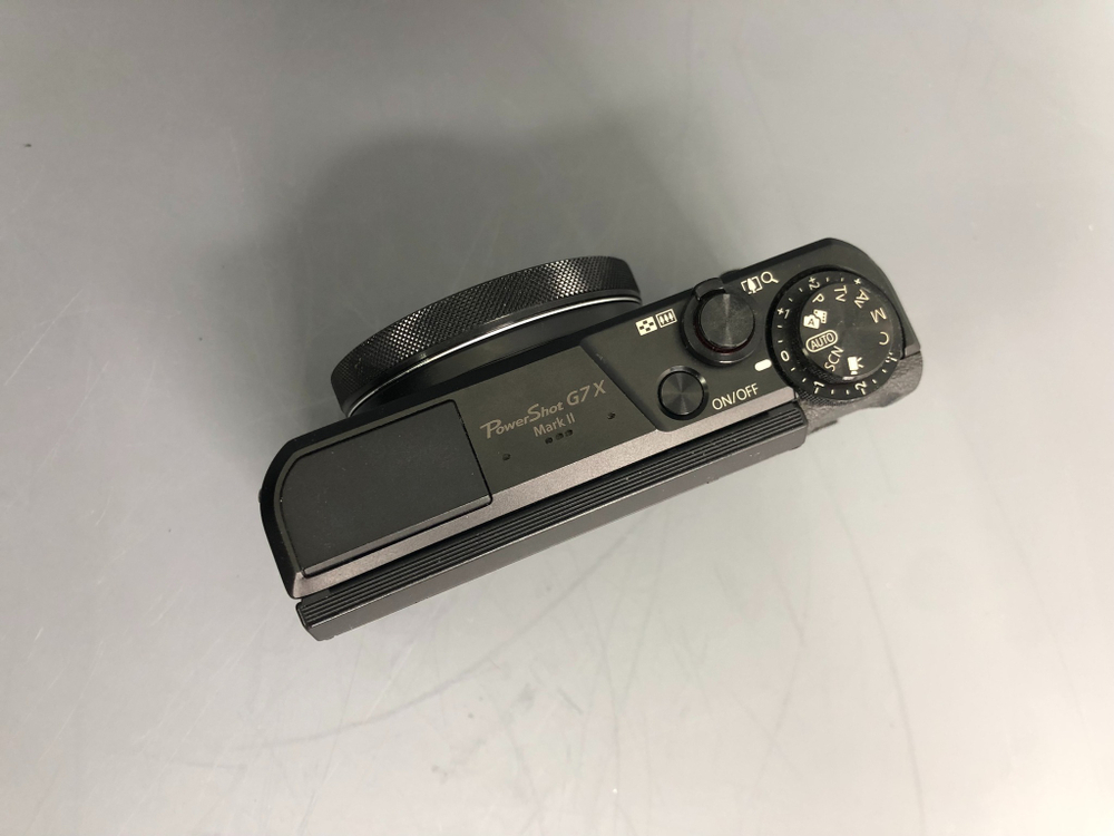 Canon G7X Mark II