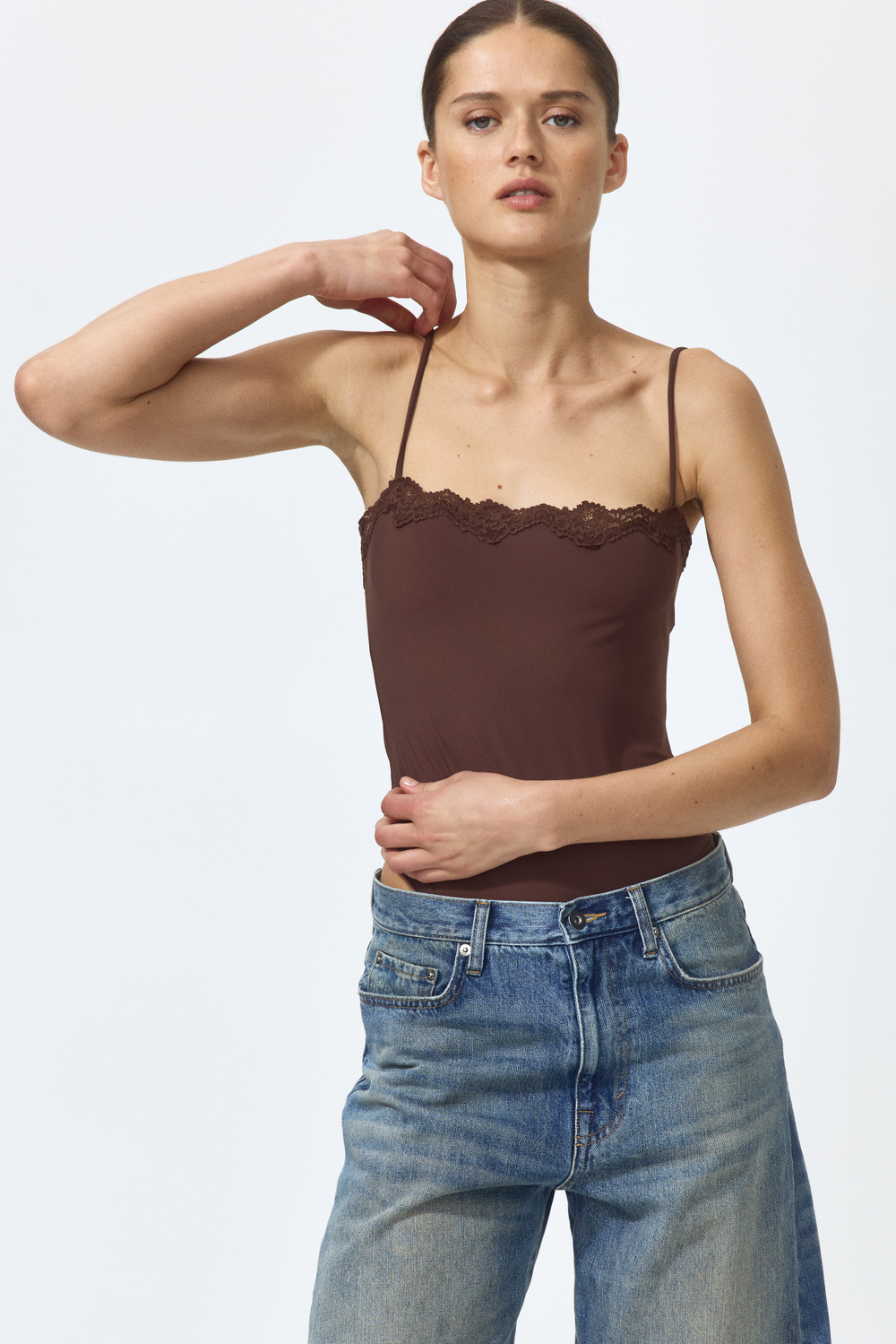 Боди на бретелях с кружевной лентой - H&M