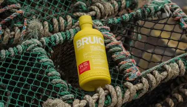 Bruichladdich выпускает 14-летний виски под названием «Желтая подводная лодка III»