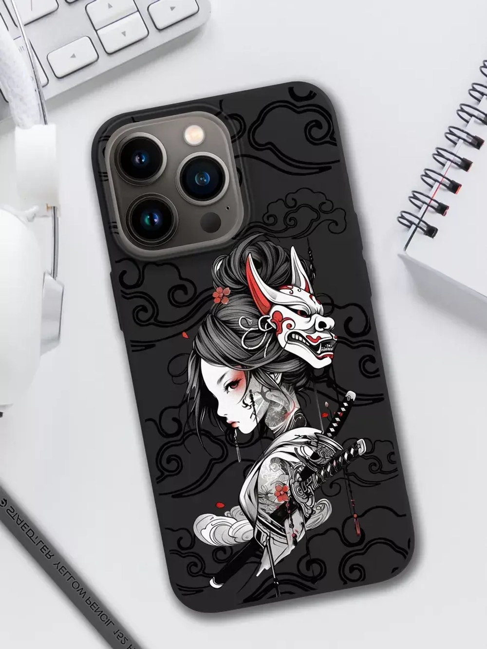 Чехол на iPhone 13 Pro с принтом