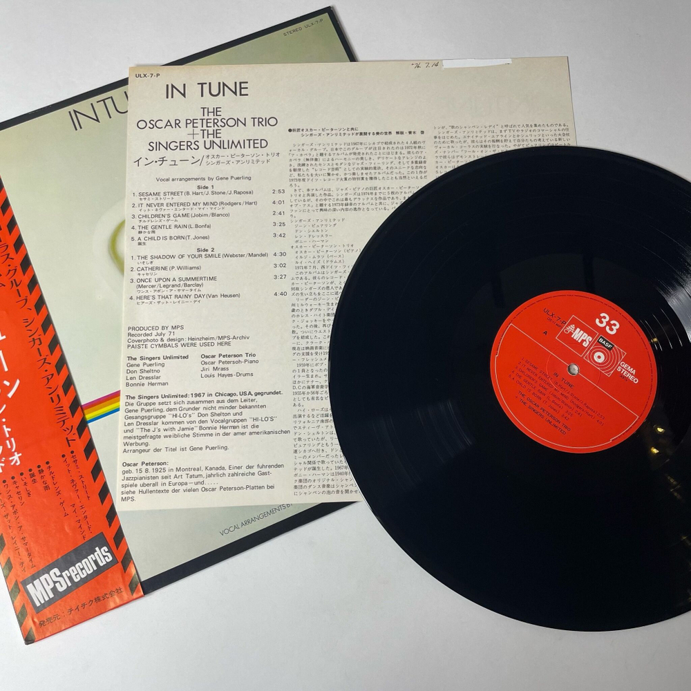 Винтажная виниловая пластинка LP The Oscar Peterson Trio and The Singers Unlimited In Tune (Japan 1973) (Obi)